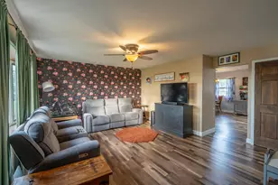 661-1 N 450 W, Valparaiso, IN 46385 - Photo 3