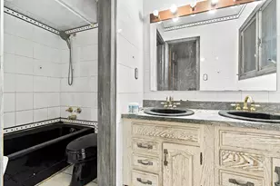 401 Shorewood Ct, Valparaiso, IN 46385 - Photo 23