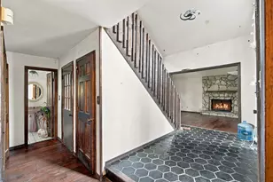 401 Shorewood Ct, Valparaiso, IN 46385 - Photo 7