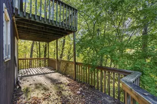 401 Shorewood Ct, Valparaiso, IN 46385 - Photo 13