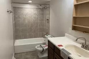 3605 E Engel Dr, Valparaiso, IN 46383 - Photo 7