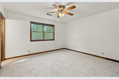 3906 Oak Grove Drive, Valparaiso, IN 46383 - Photo 17