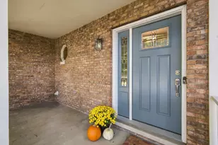 3906 Oak Grove Dr, Valparaiso, IN 46383 - Photo 3