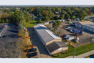 1010 E Jefferson Boulevard, Mishawaka, IN 46545 - Photo 1