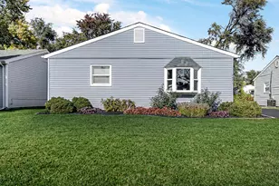 2421 Walnut Dr, Highland, IN 46322 - Photo 1