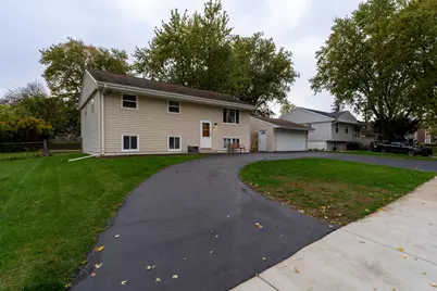 3801 W 78th Avenue, Merrillville, IN 46410 - Photo 5