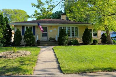 216 Broadmoor Avenue, Munster, IN 46321 - Photo 1