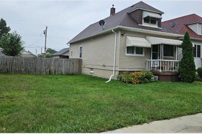 5021 White Oak Avenue, East Chicago, IN 46312 - Photo 1