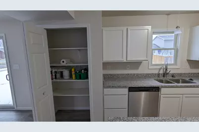 8528 Florida Street, Merrillville, IN 46410 - Photo 17