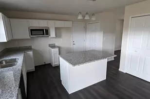 8528 Florida St, Merrillville, IN 46410 - Photo 15