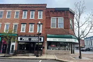 5 Washington St, Valparaiso, IN 46383 - Photo 1