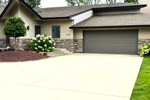 2992 W Palmer Ave, La Porte, IN 46350 - Photo 1