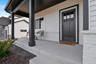 2306 Mary Ln, Valparaiso, IN 46383 - Photo 1