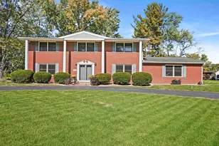 162 Sylvan Dr, Valparaiso, IN 46385 - Photo 1