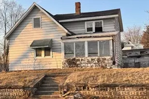 316 Pearl St, Michigan City, IN 46360 - Photo 1