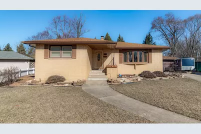 318 W 38th Court, Griffith, IN 46319 - Photo 1
