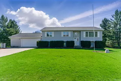 5 S Cherrywood Lane, Valparaiso, IN 46385 - Photo 1