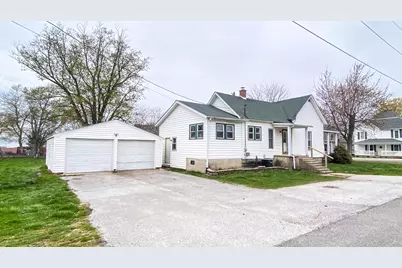 501 W North Street, Wolcott, IN 47995 - Photo 1