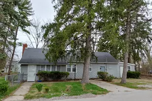 357 Garfield Ave, Valparaiso, IN 46383 - Photo 1