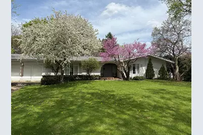 158 W Glendale Boulevard, Valparaiso, IN 46383 - Photo 1