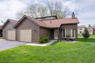 1862 Plum Ct, Crown Point, IN 46307 - Photo 1