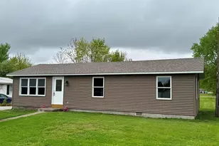 210 N 8th St, Rensselaer, IN 47978 - Photo 1