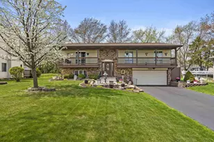 1594 Sunnyslope Dr, Crown Point, IN 46307 - Photo 1