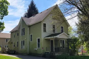 157 S Greenwich St, Valparaiso, IN 46383 - Photo 1