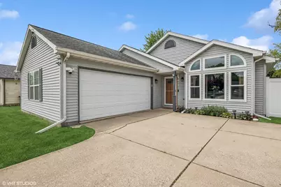 132 Pembroke Drive W, Hobart, IN 46342 - Photo 1