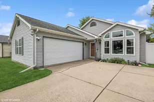 132 Pembroke Dr W, Hobart, IN 46342 - Photo 1