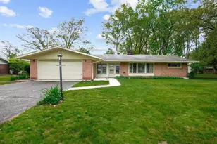 409 W Fairoaks Dr, Kouts, IN 46347 - Photo 1