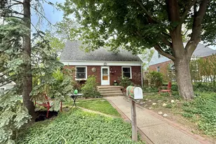 805 Academy St, Valparaiso, IN 46383 - Photo 1