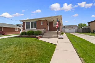 2618 41st St, Highland, IN 46322 - Photo 1