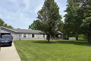 8202 Oklahoma Ct, Merrillville, IN 46410 - Photo 1