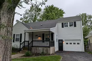 205 W Bates St, Hebron, IN 46341 - Photo 1