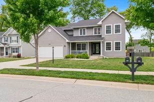 221 Trailcreek Dr, Chesterton, IN 46304 - Photo 1