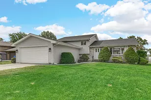 1501 W 94th Ct, Crown Point, IN 46307 - Photo 1