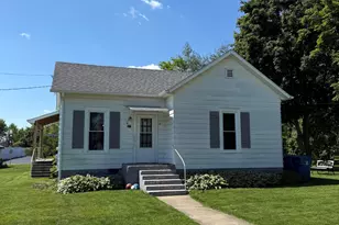 309 E College Ave, Morocco, IN 47963 - Photo 1