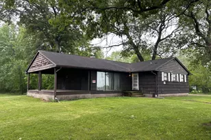 725 W Elm St, Griffith, IN 46319 - Photo 1