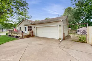 951 Bond Ave, Valparaiso, IN 46385 - Photo 1