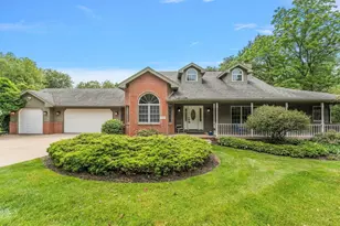 556 Shatz Dr N, Valparaiso, IN 46385 - Photo 1