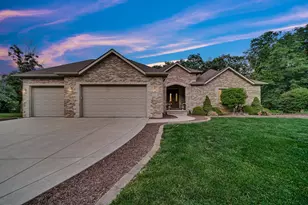 71 Liberty Lakes Dr, Valparaiso, IN 46385 - Photo 1