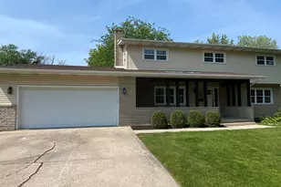 408 E Elizabeth Dr, Crown Point, IN 46307 - Photo 1