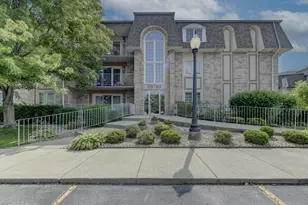 314 Swan Dr, Dyer, IN 46311 - Photo 1