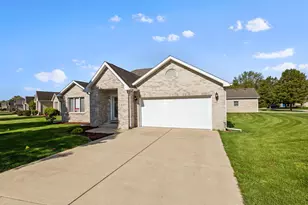 430 11th Circle SE, Demotte, IN 46310 - Photo 1