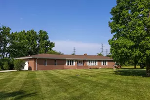 197 W 700 N, Valparaiso, IN 46385 - Photo 1