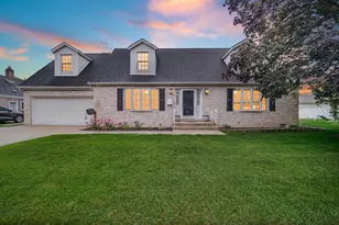 36 Beverly Blvd, Hobart, IN 46342 - Photo 1