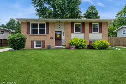 303 W 8th Place, Hobart, IN 46342 - Photo 1