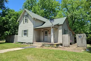307 W Bender St, Knox, IN 46534 - Photo 1