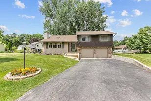 2022 Lakewood Pl, Crown Point, IN 46307 - Photo 1